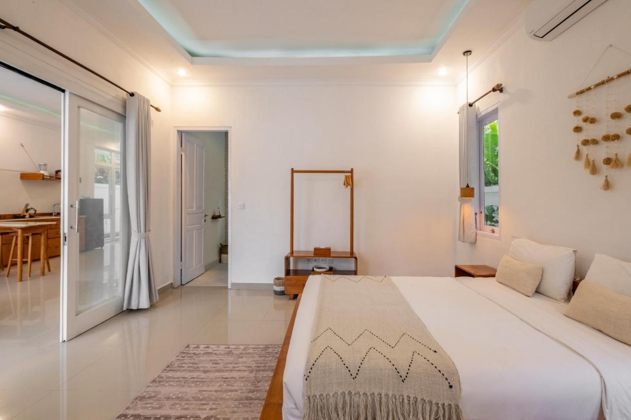 Villa Platform Luxe 3Br Villa In Canggu By Azure Near Oldmans Bagian luar foto